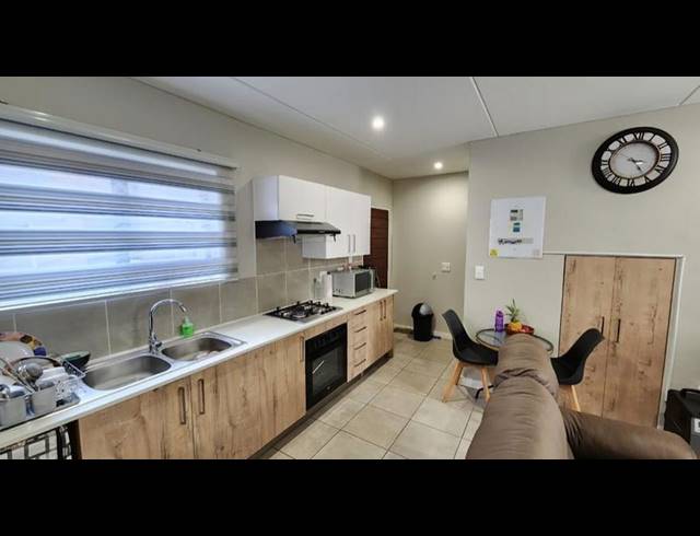 2 BEDROOM APARTMENT FOR SALE IN ALBERTSDAL